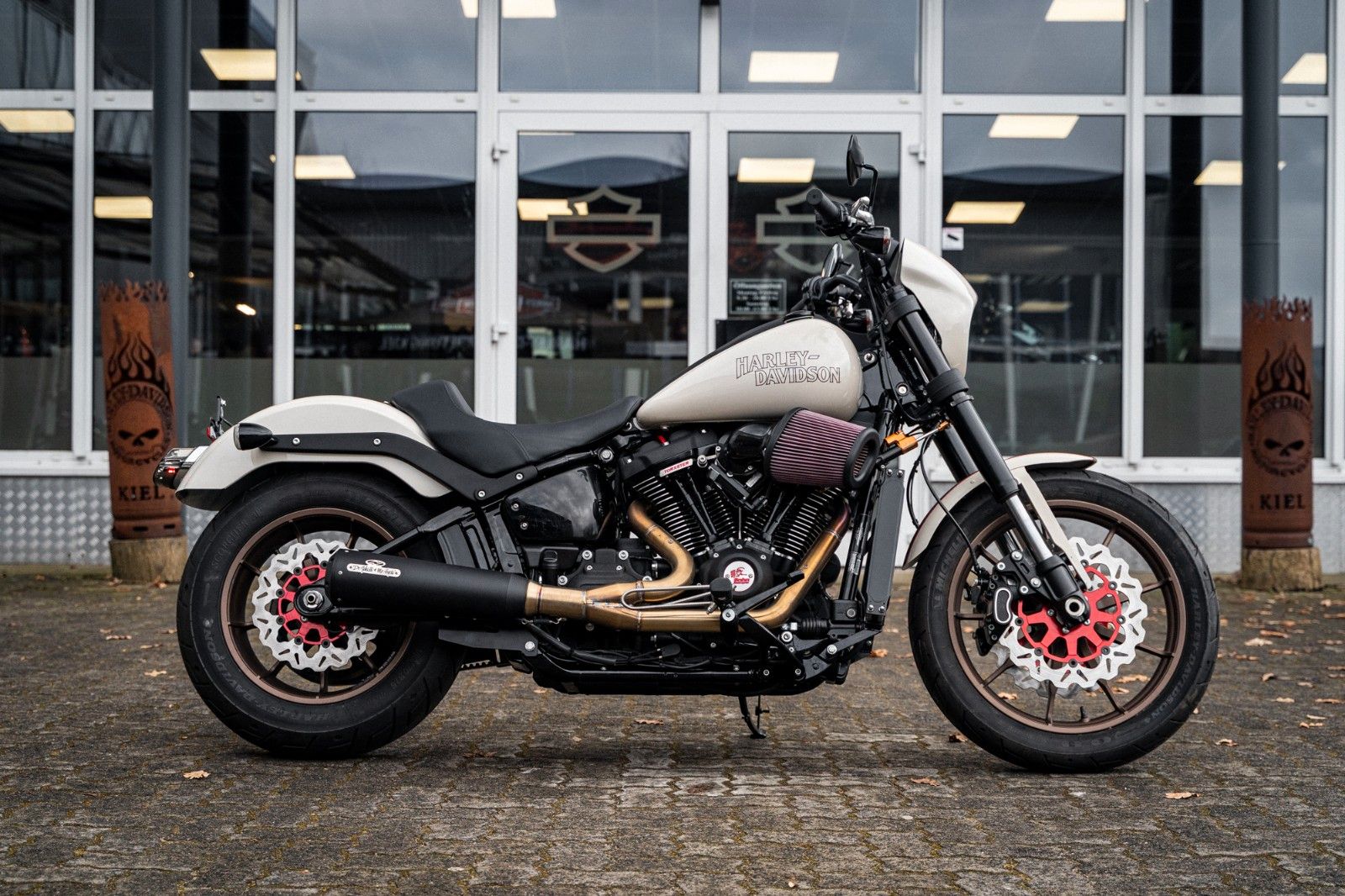 Fahrzeugabbildung Harley-Davidson TORXSTER FXLRS LOW RIDER S 148 CUI - JEKILL&HYDE