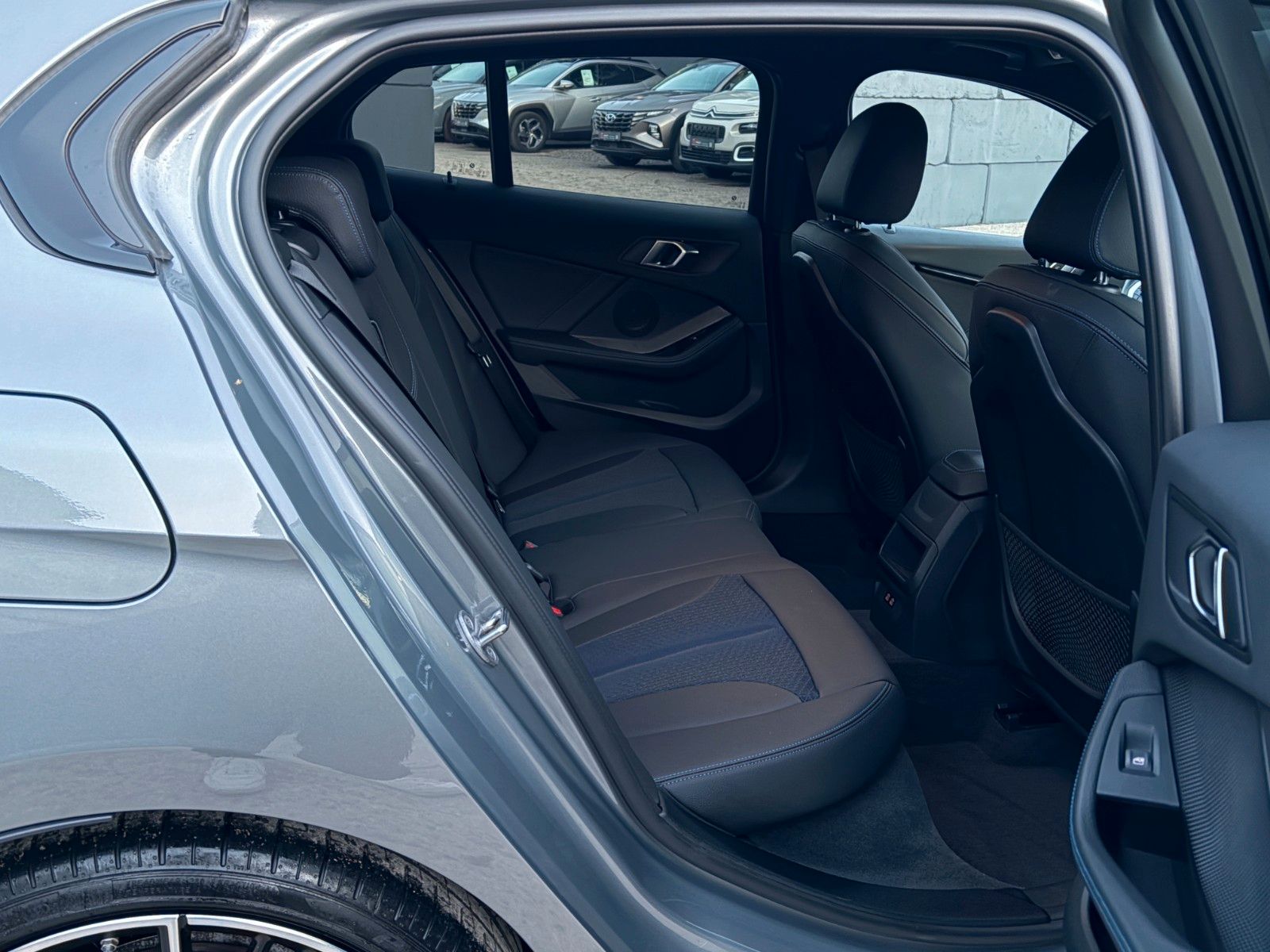 Fahrzeugabbildung BMW 118i Aut. M Sport Tempomat CarPlay SHZ LED PDC