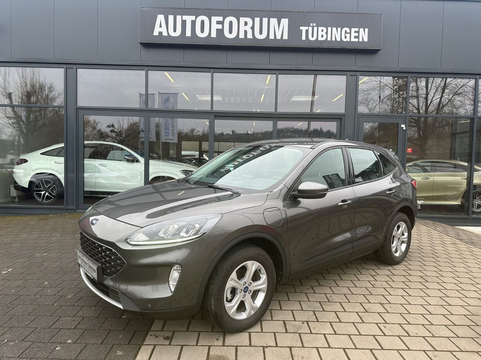 Fahrzeugabbildung Ford Kuga 2.5 Duratec PHEV Cool & Connect CVT*NAVI*
