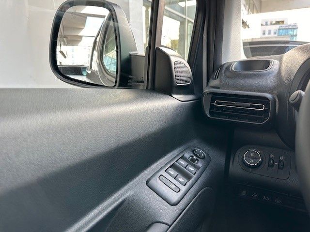 Fahrzeugabbildung Opel Combo Life-e Ultimate 136PS 50kWh Panorama!