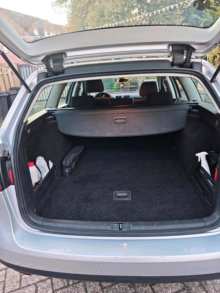 Volkswagen Passat 2010 — photo 11