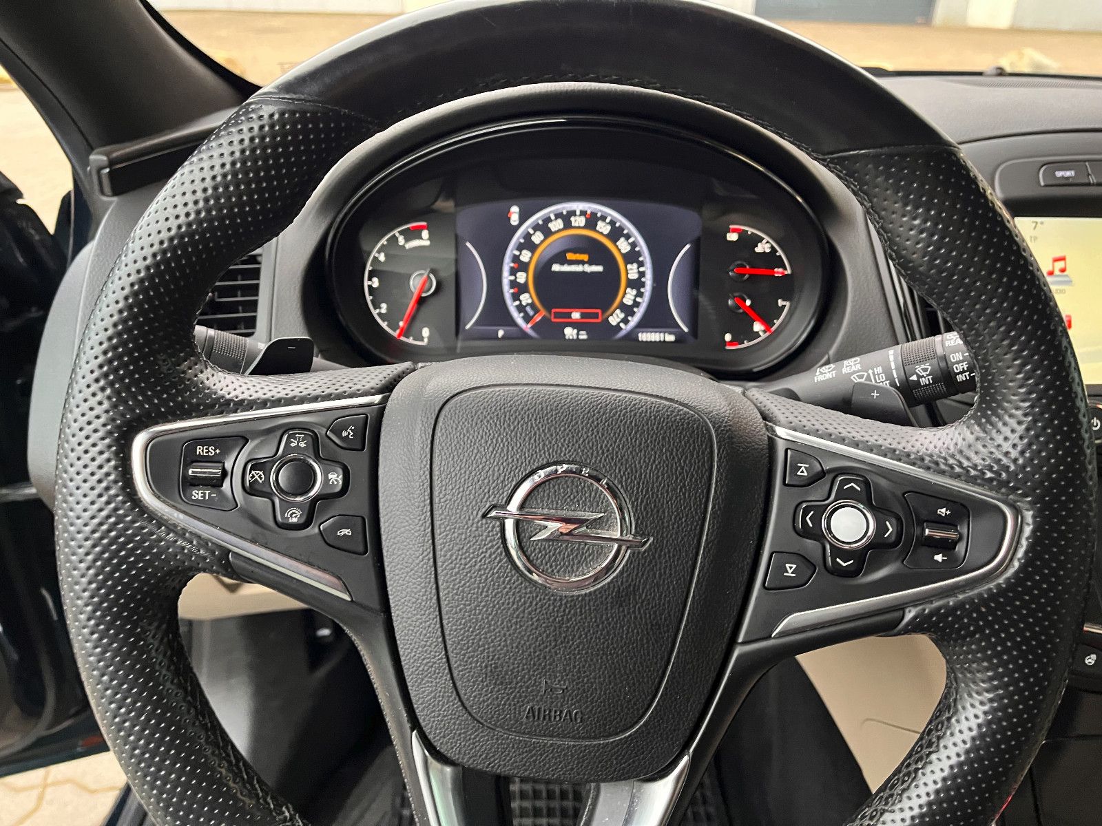 Fahrzeugabbildung Opel Insignia A Sports Tourer Innovation OPC Line 4x4