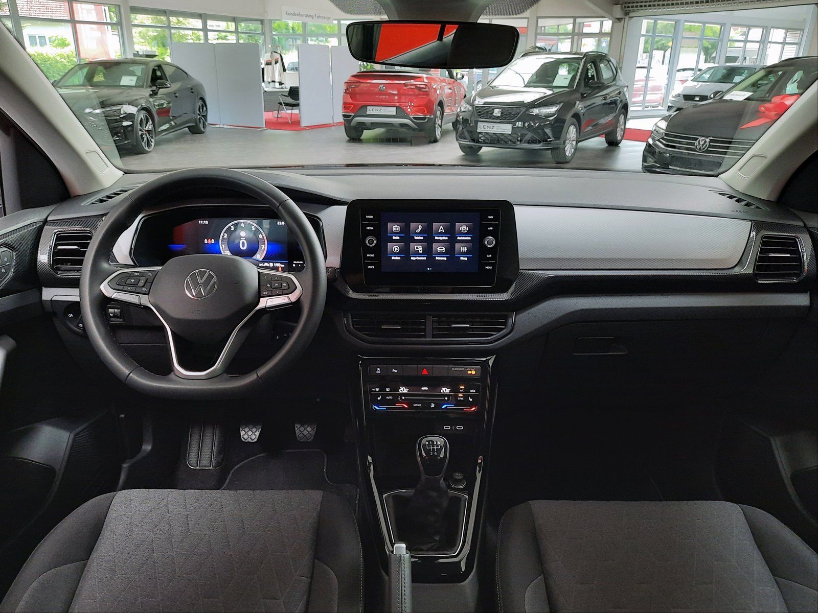 Fahrzeugabbildung Volkswagen T-Cross TSI Life *Navi*Cam*LED*PDC*Sitzhzg*AppC*