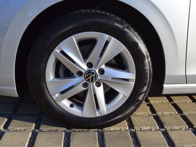 Golf VIII 1.5 TSI Life LED/NAVI+VZE/16-ZOLL/PDC/