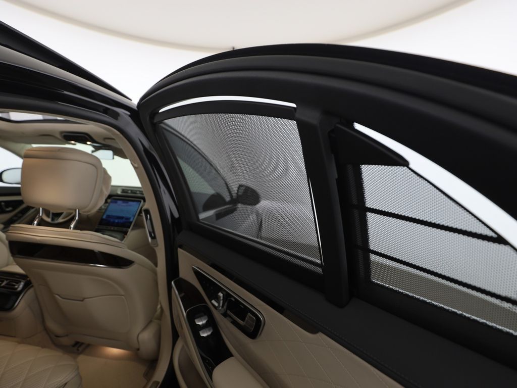 MERCEDES-BENZ S-Class 2022