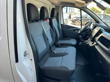 Opel Vivaro - 12