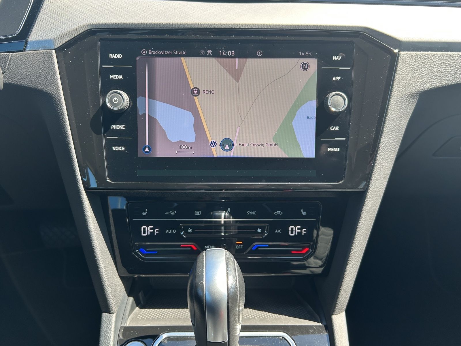 Fahrzeugabbildung Volkswagen Passat Variant TDI Business DSG LED Navi ACC AHK