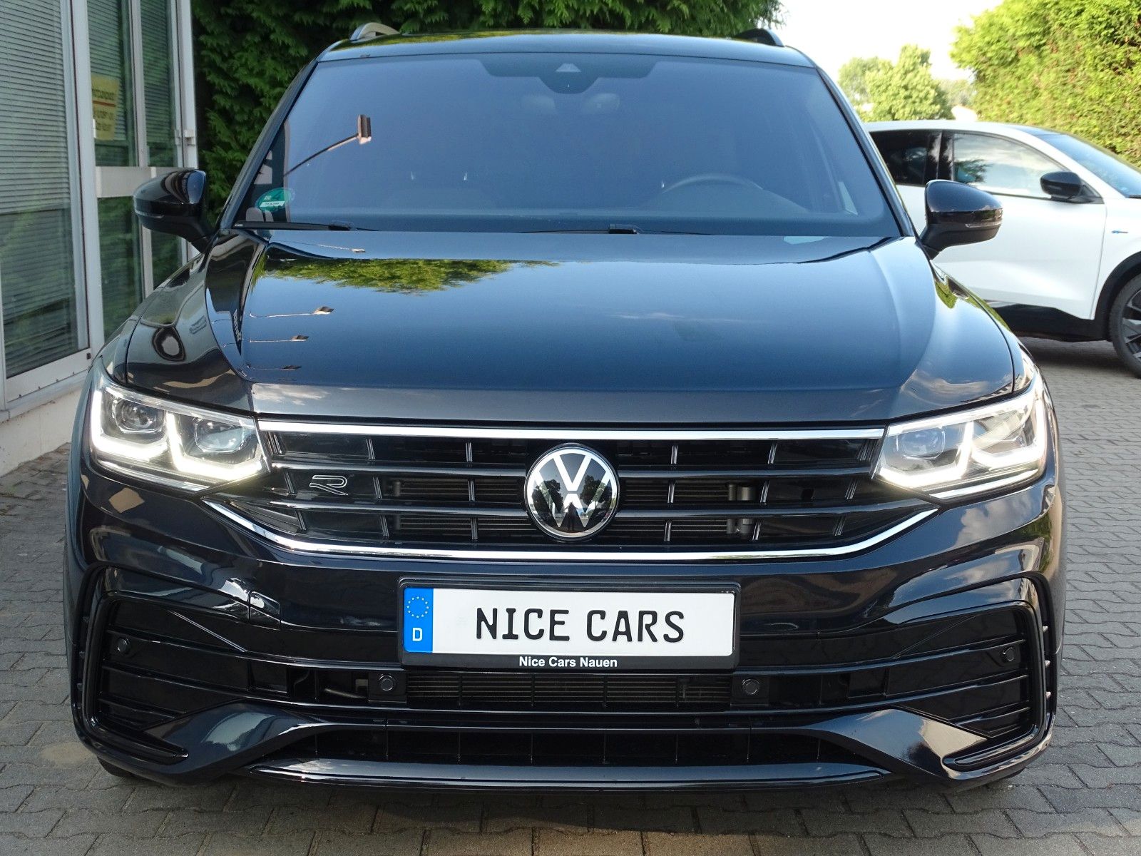 Volkswagen Tiguan R-Line 4Motion PANO AHK ACC TOT WINKEL foto 2
