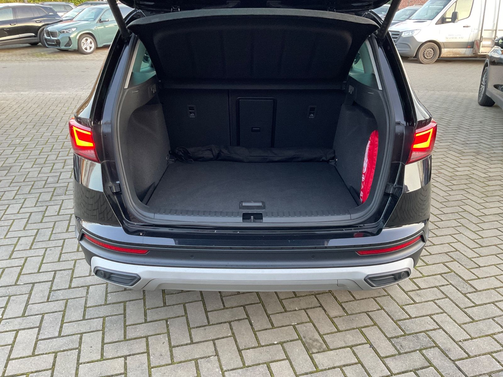 Fahrzeugabbildung SEAT Ateca 1.5 TSI Xperience DSG,Kamera,Navi,LED
