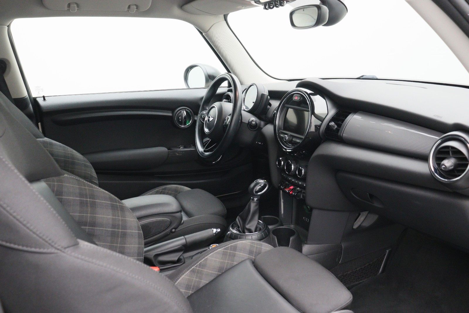Fahrzeugabbildung MINI Cooper 1.5 Automatik