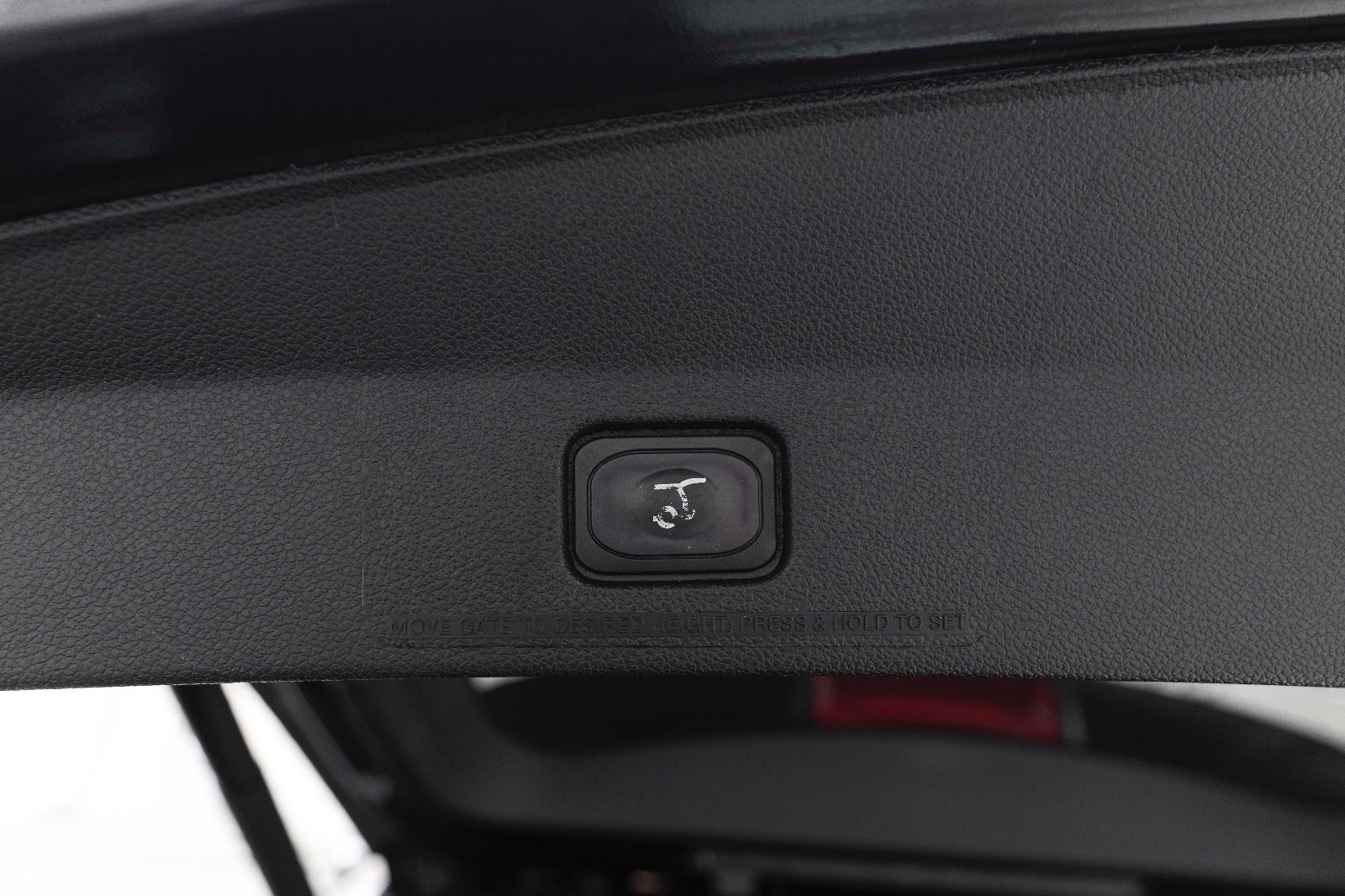 Fahrzeugabbildung Ford Explorer 3,5l 4x4 Sport KAM 6SITZER M+S ACC AHK