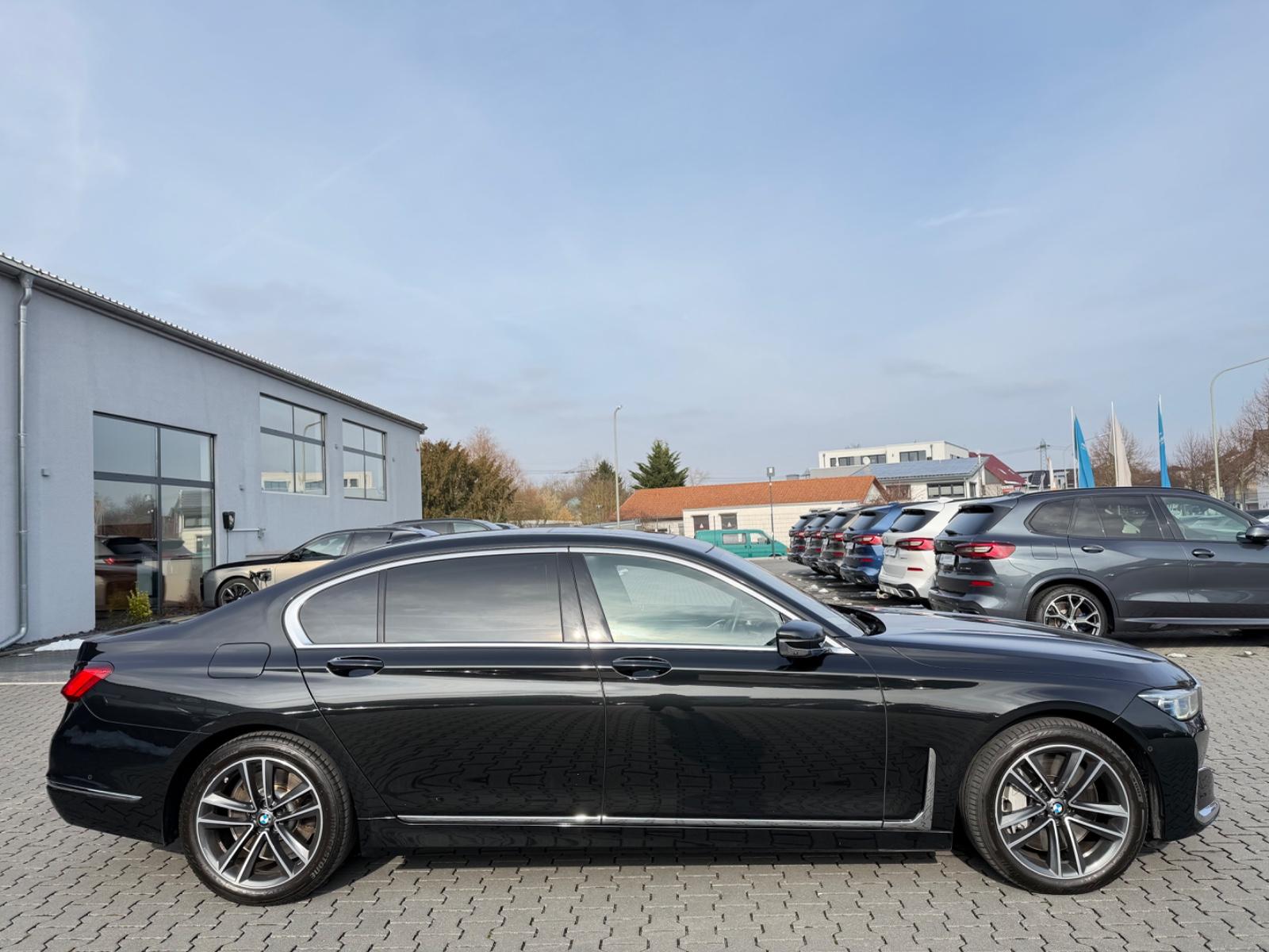 BMW 750i*Lang*xDrive*Individual*3xTV*360°ACC*HUD*H&K