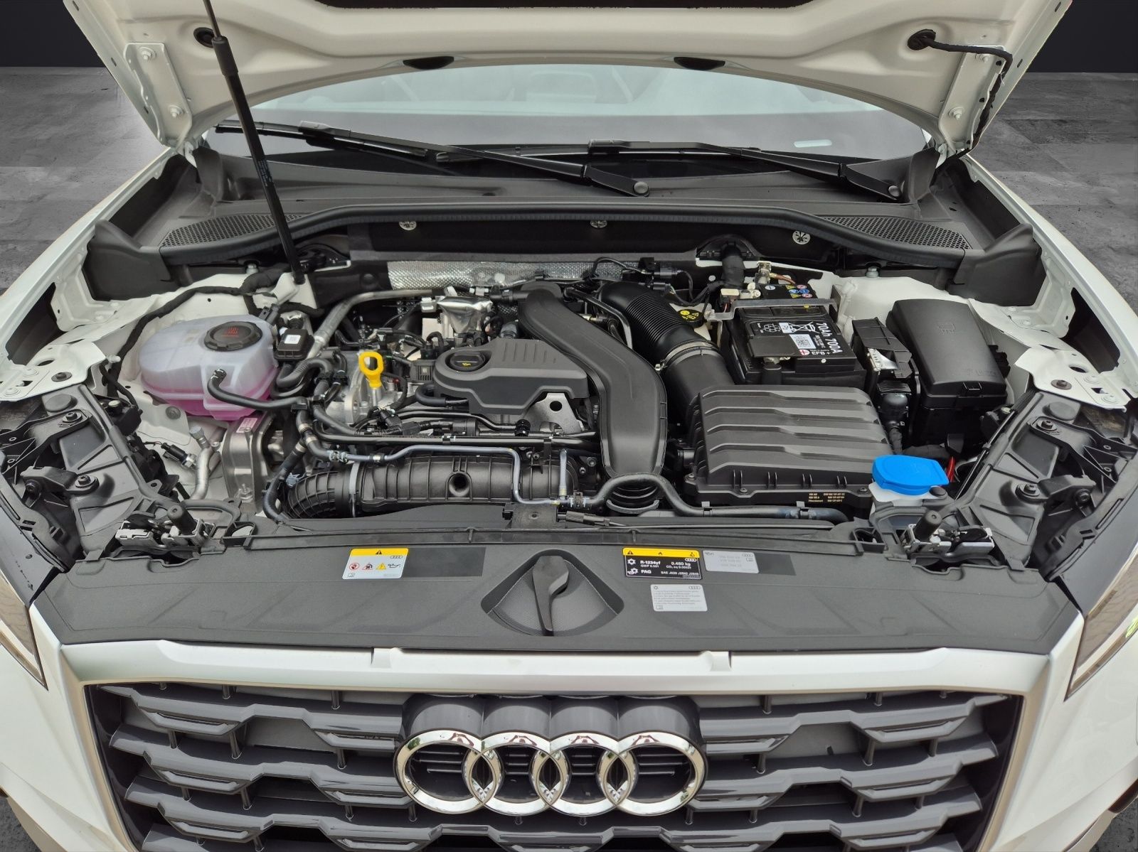 Fahrzeugabbildung Audi Q2 35 TFSI advanced S-tronic LED AVC GRA PDC SH