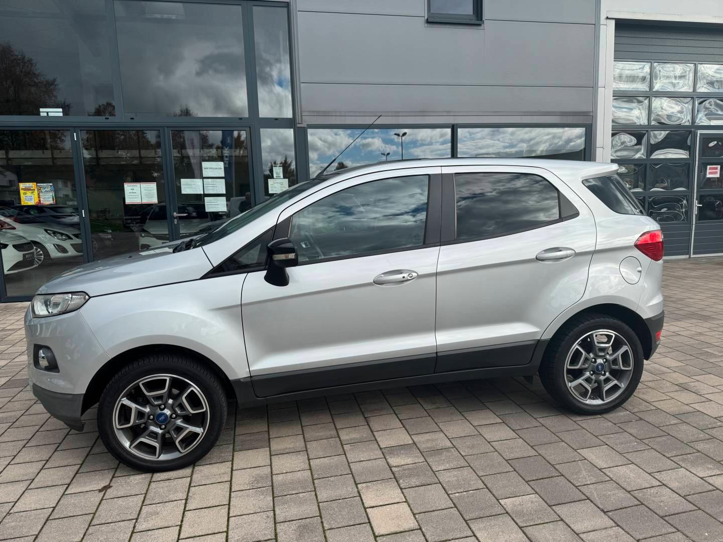 Ford EcoSport Titanium *NAVI*AHK*Allwetterreifen