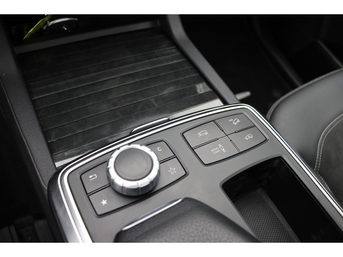 Fahrzeugabbildung Mercedes-Benz ML 350 CDI BlueTec Pano Schiebe Standheizung SHZ