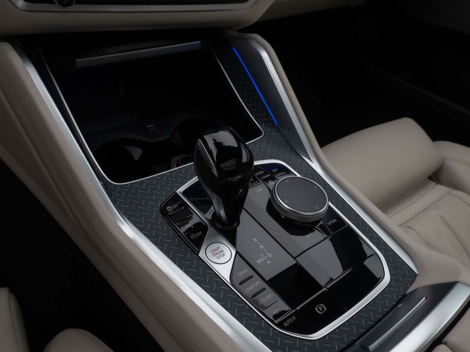 Fahrzeugabbildung BMW X6 M50i Individual Panorama HUD DAB H/K 22Zoll