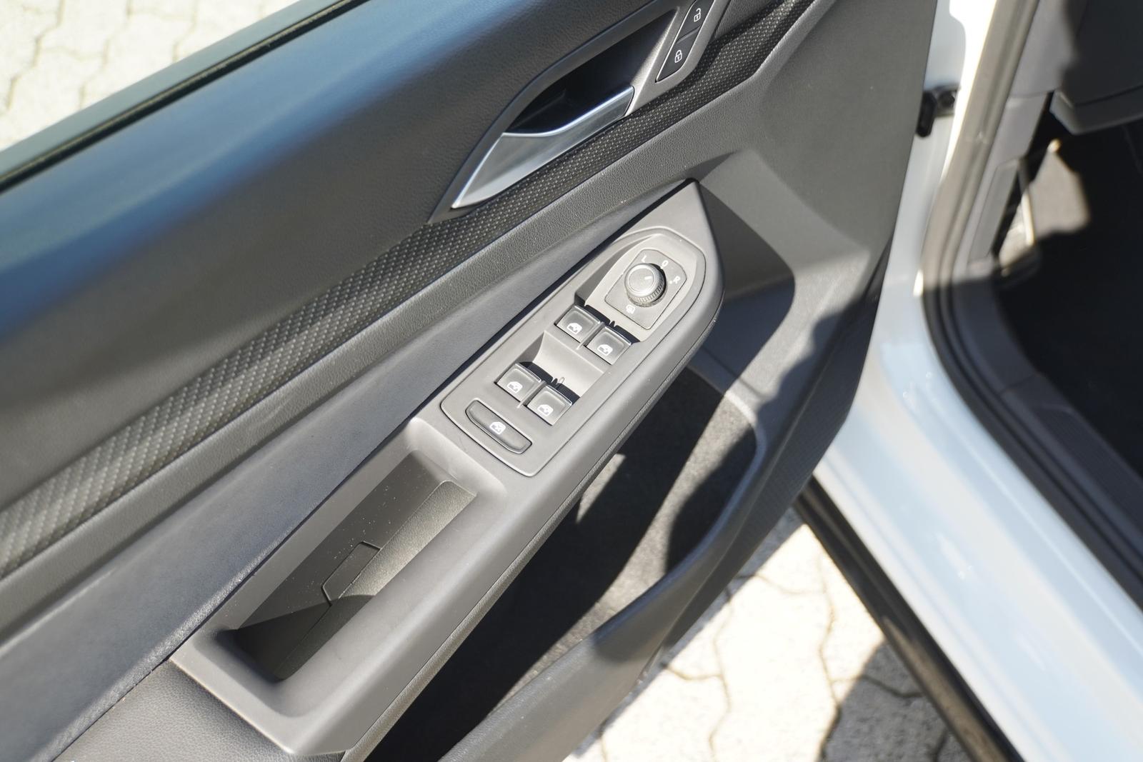 Volkswagen Golf VIII Variant 2.0 TDI R-Line LED Navi Kamera, миниатюра 25