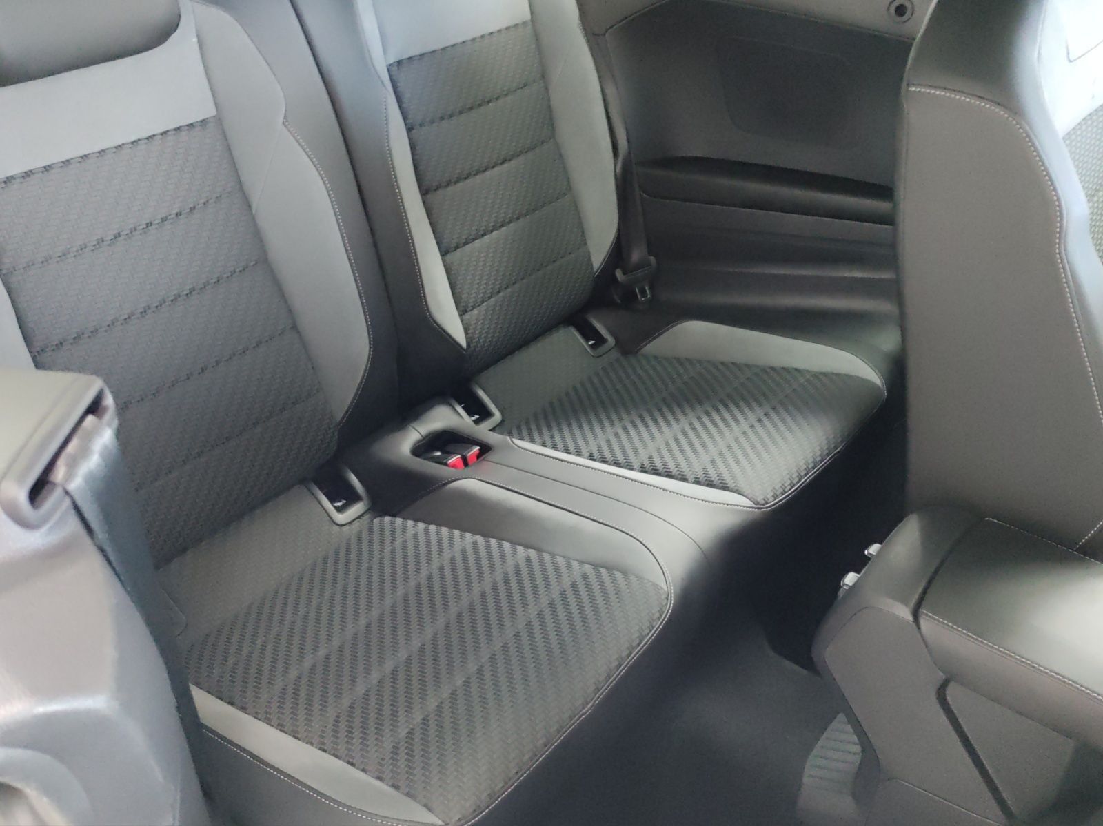 Volkswagen T-Roc - Bild 7