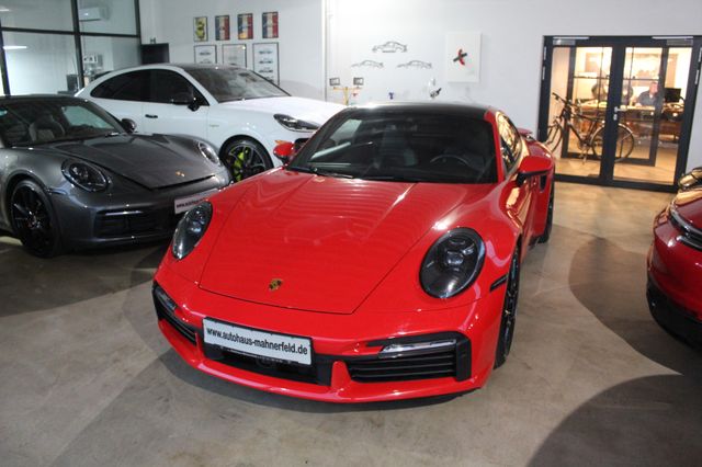 Porsche 911 Turbo S Sportabgas/PCCB/ACC/Lift/Carbondach