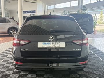Skoda Superb COMBI 2.0 TDI DSG XENON NAVI ACC AHK