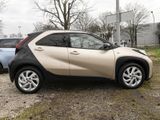 Toyota Aygo X Team D 1.0 SHZ PDC KLIMA BT ZV SERVO AUX - Toyota Tageszulassungen mit Benzin-Antrieb: Aygo