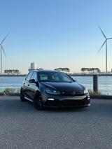 Volkswagen Golf 2.0 TSI DSG 4MOTION R R20 - Volkswagen Golf aus 2011: 4motion