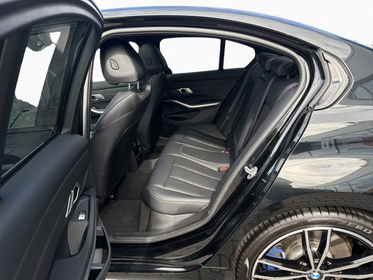 BMW 330 - Bild 12