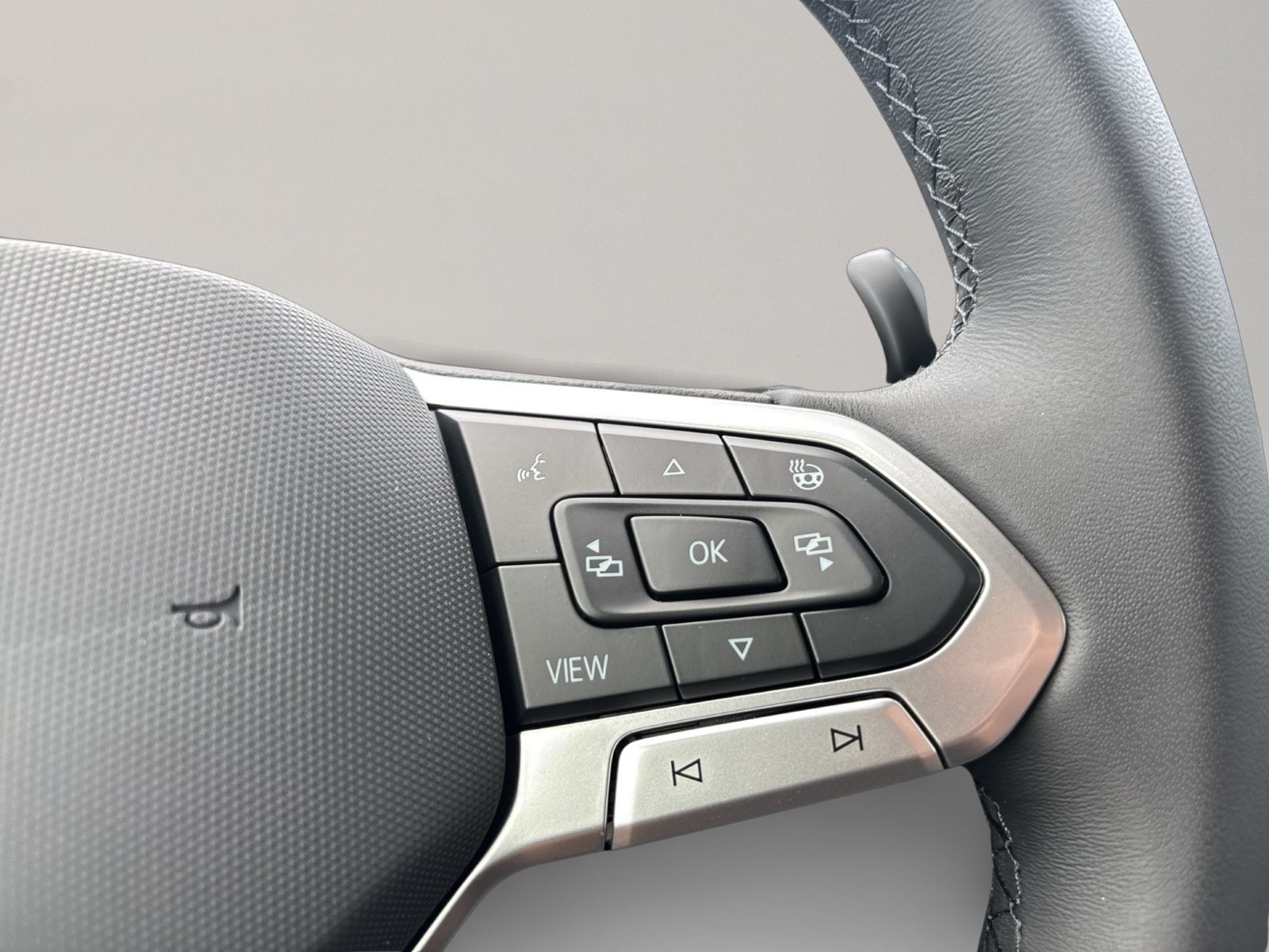 T-Roc Life 1.5 eTSI, Energy, Navi, ACC, RearView