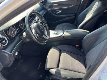 Mercedes-Benz E 200 2.0 Avantgarde Aut. Limousine