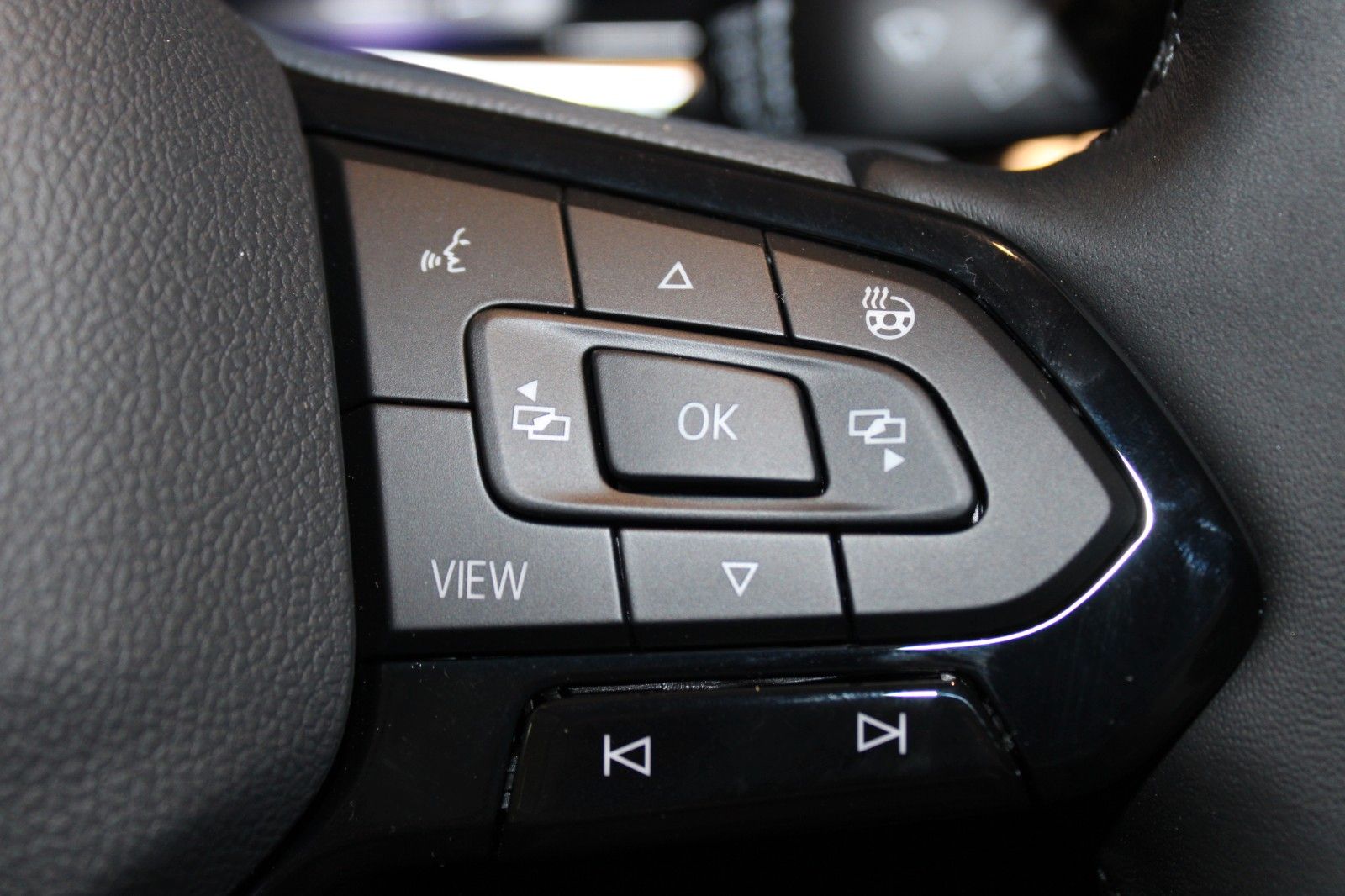 Fahrzeugabbildung Ford Tourneo Connect PHEV Titanium LED IAAC WinterP.