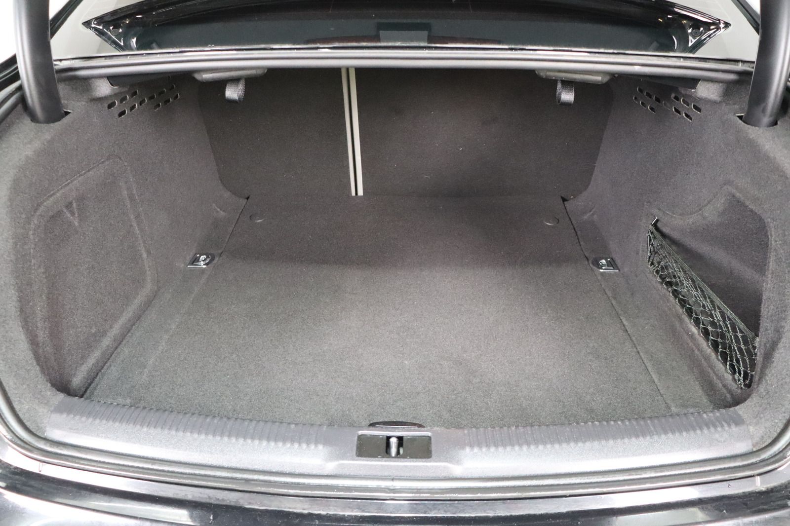 Fahrzeugabbildung Audi A4 3.0 TDI S tronic * Xenon * Navi * el. Sitze