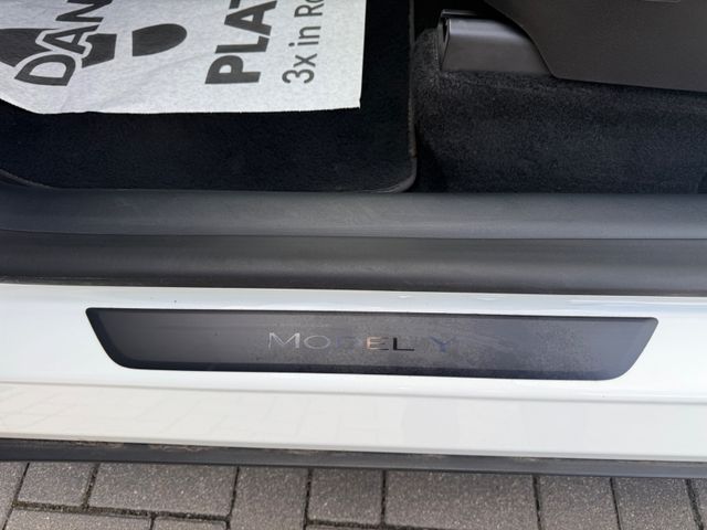 Tesla Model Y Performance Dual AWD