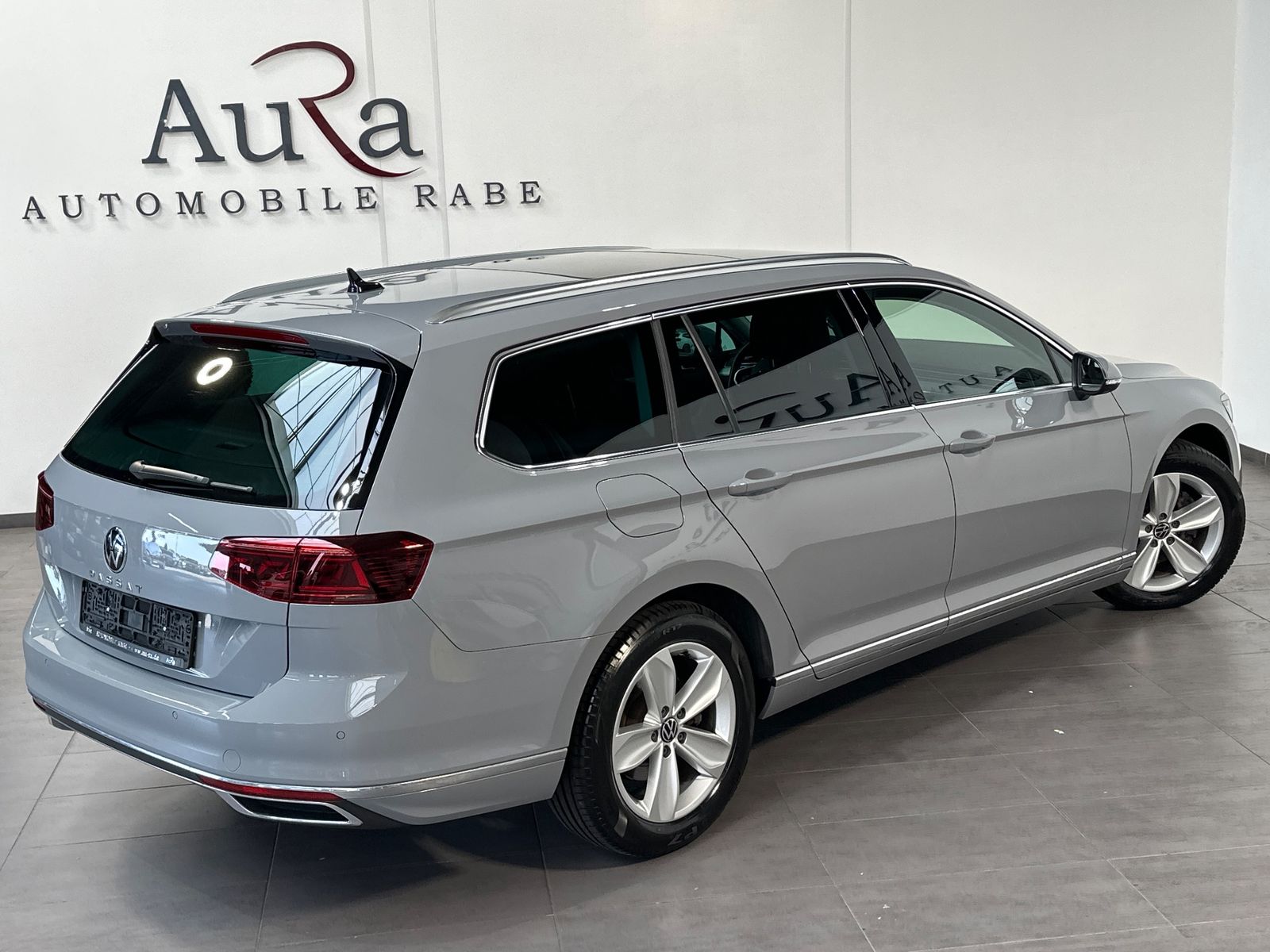 Fahrzeugabbildung Volkswagen Passat Variant 2.0 TDI DSG Elegance NAV+LED+PANO