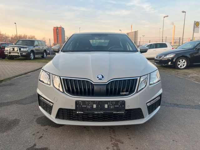 Skoda Octavia RS 2.0 TSI DSG LED CAR PLAY PDC