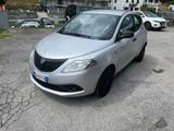 Lancia Ypsilon 1.0 FireFly 5 porte S&S Hybrid Ec - Lancia Ypsilon mit Hybrid-Antrieb