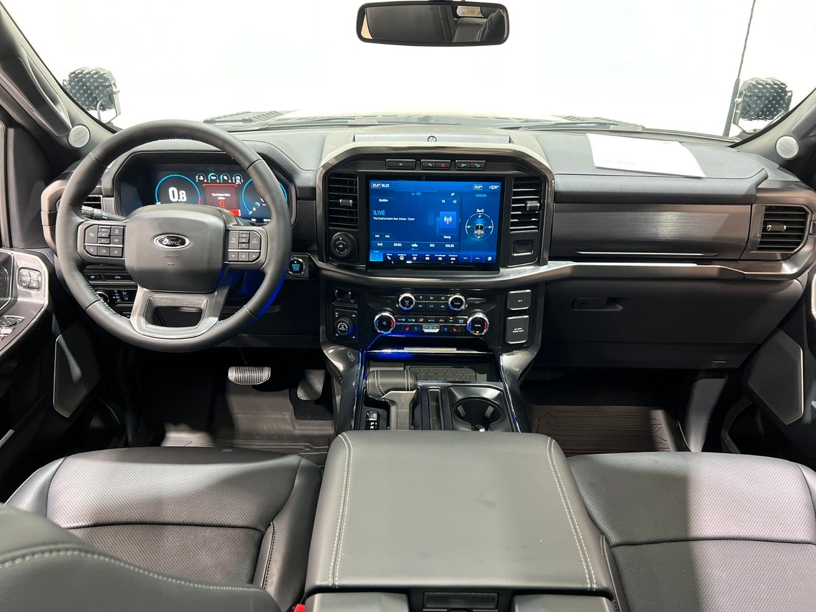 Fahrzeugabbildung Ford F-150 Lariat 5.0L V8 SC 5,5" Black Ed. RTR Ed.