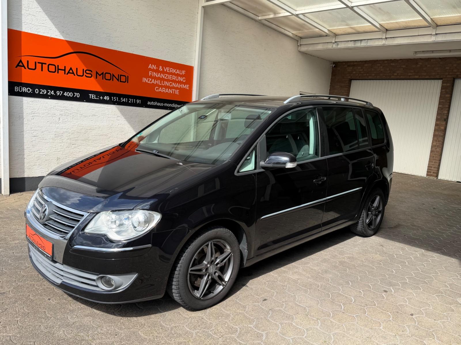 Volkswagen Touran Highline 2.0 TDI 170PS 7 Sitze Neu Hu