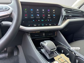 Volkswagen Touareg - 11