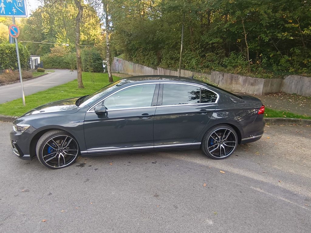 Image of Volkswagen Passat
