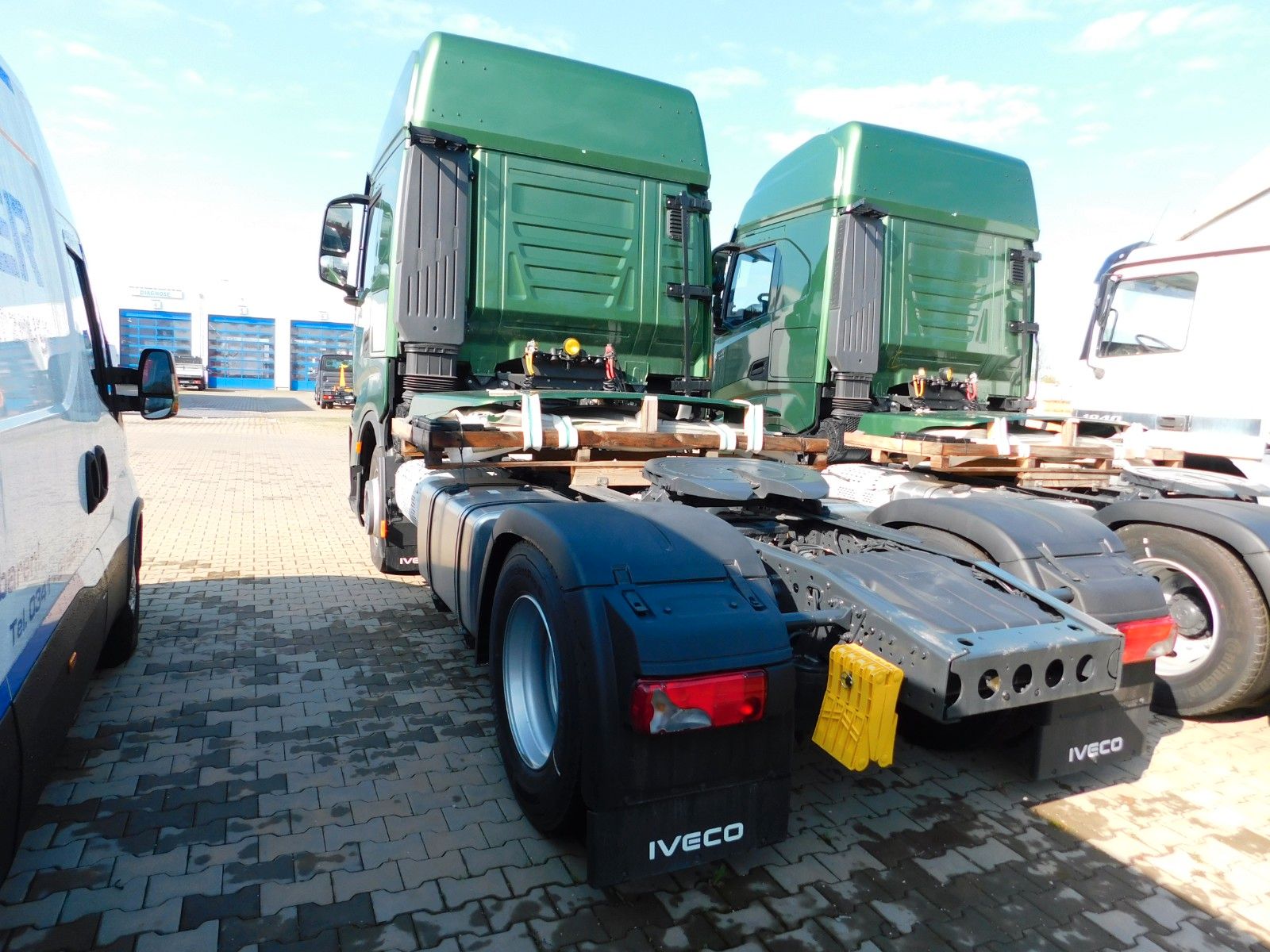 Fahrzeugabbildung Iveco S-Way AS440S50T/P mit ADR Ausstattung Klasse AT