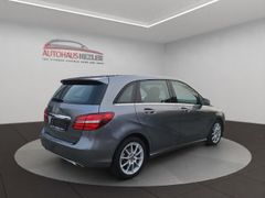 MERCEDES-BENZ B 180 Style Edition Navi LED Kamera Apple CarPla