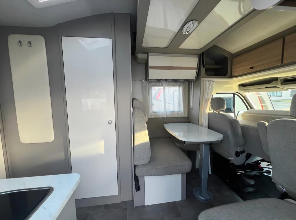 Autohaus Zimpel & Franke -  Ahorn T690 Plus SAT+TV+Fahrradträger+uvm - Bild 4