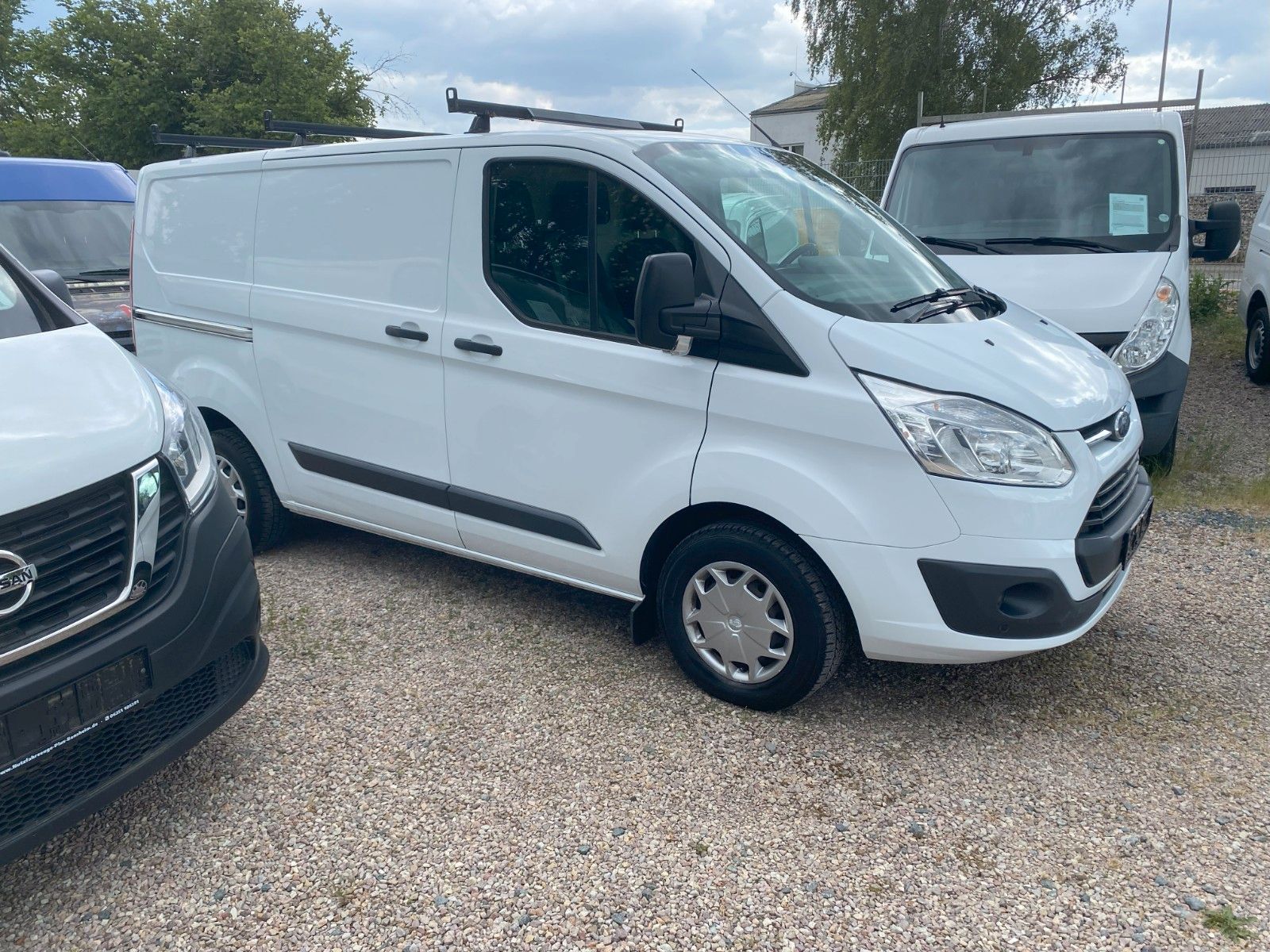 Fahrzeugabbildung Ford TransitCustomKasten270 L1 TrendAHKRegale,61563Km