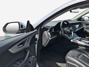 Audi Q8 - 11