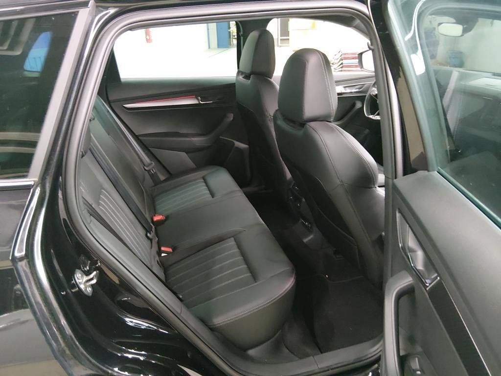 Fahrzeugabbildung SKODA Karoq 2.0 TSI Sportline 4x4/PANO/360°/LEDER/ACC/