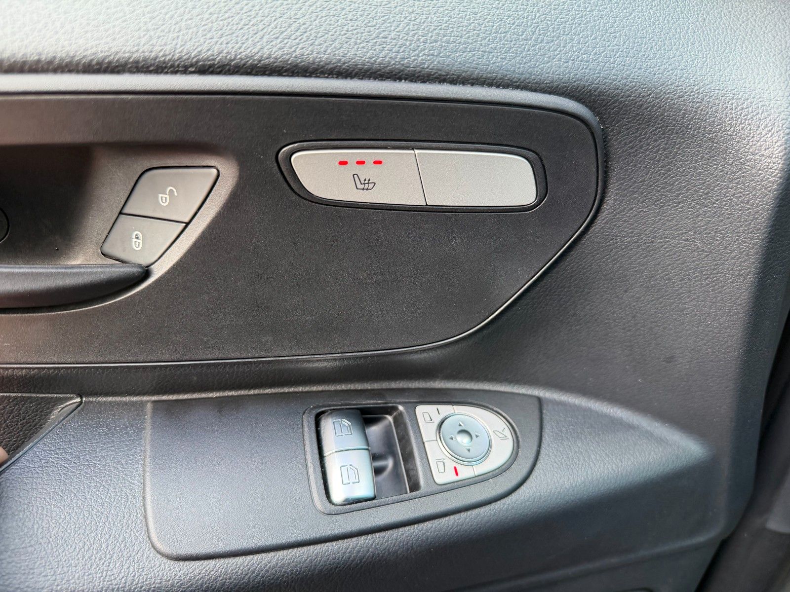 Fahrzeugabbildung Mercedes-Benz Vito 116 CDI 9G Tourer Pro 2xKlima el Türen