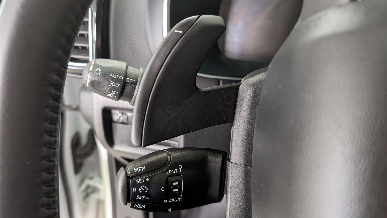 Fahrzeugabbildung Andere Citroën C5 Aircross 1.5 Blue HDI 130 * LED * Nav