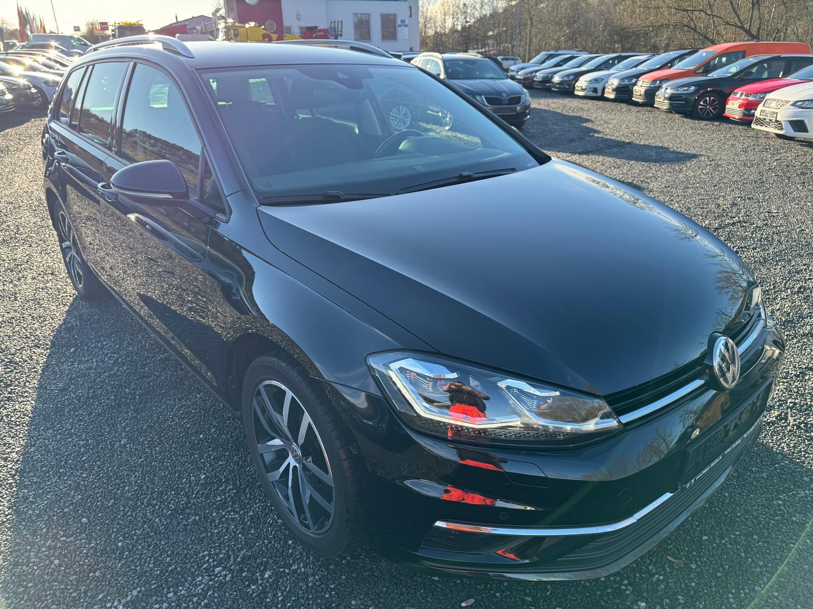 Volkswagen Golf VII Variant 2.0 TDI *IQ.DRIVE*PDCvo+hi+Kame