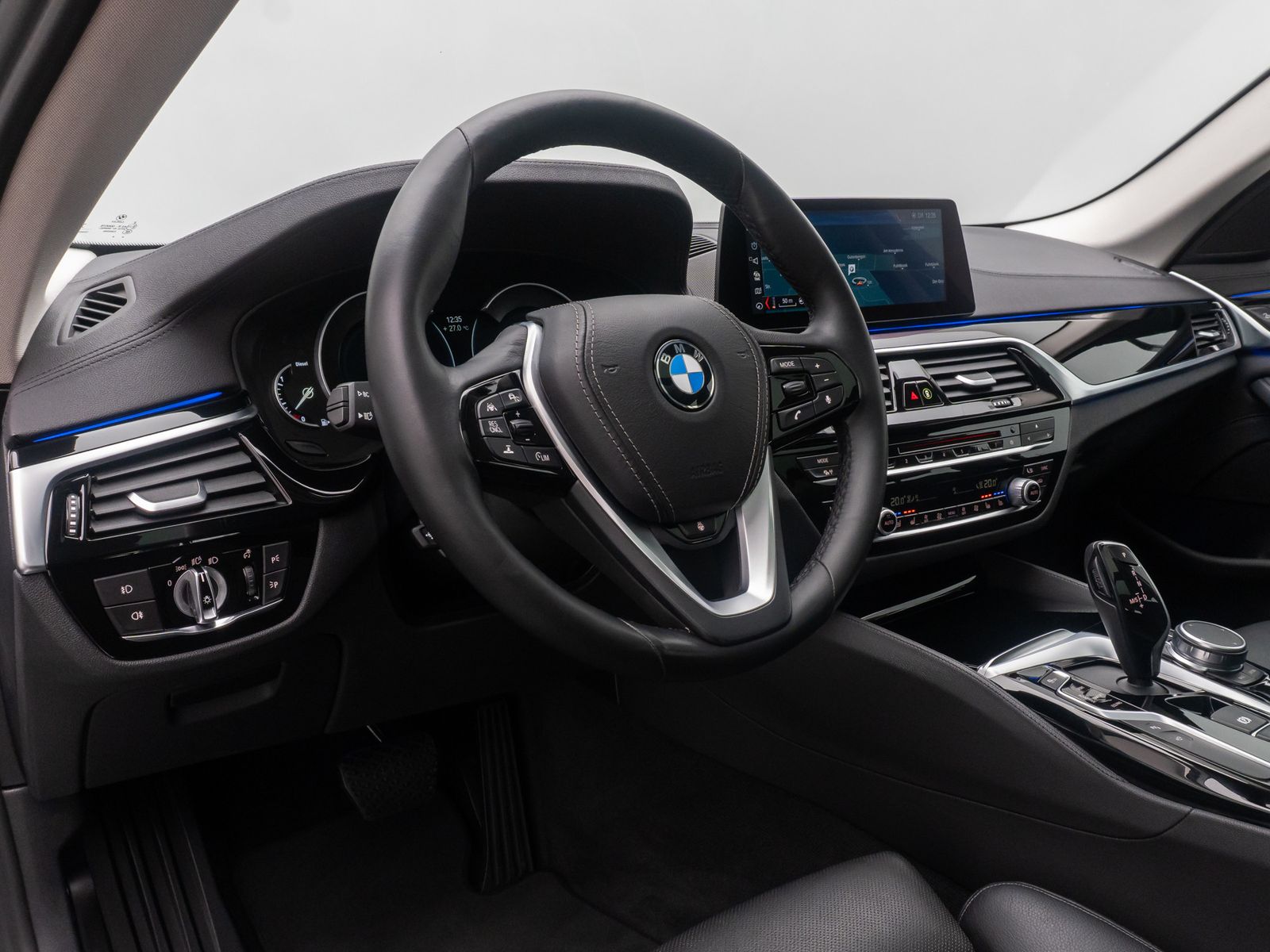 Fahrzeugabbildung BMW 520d Luxury Line 360&deg;DAB Alarm DisplKey Panorama