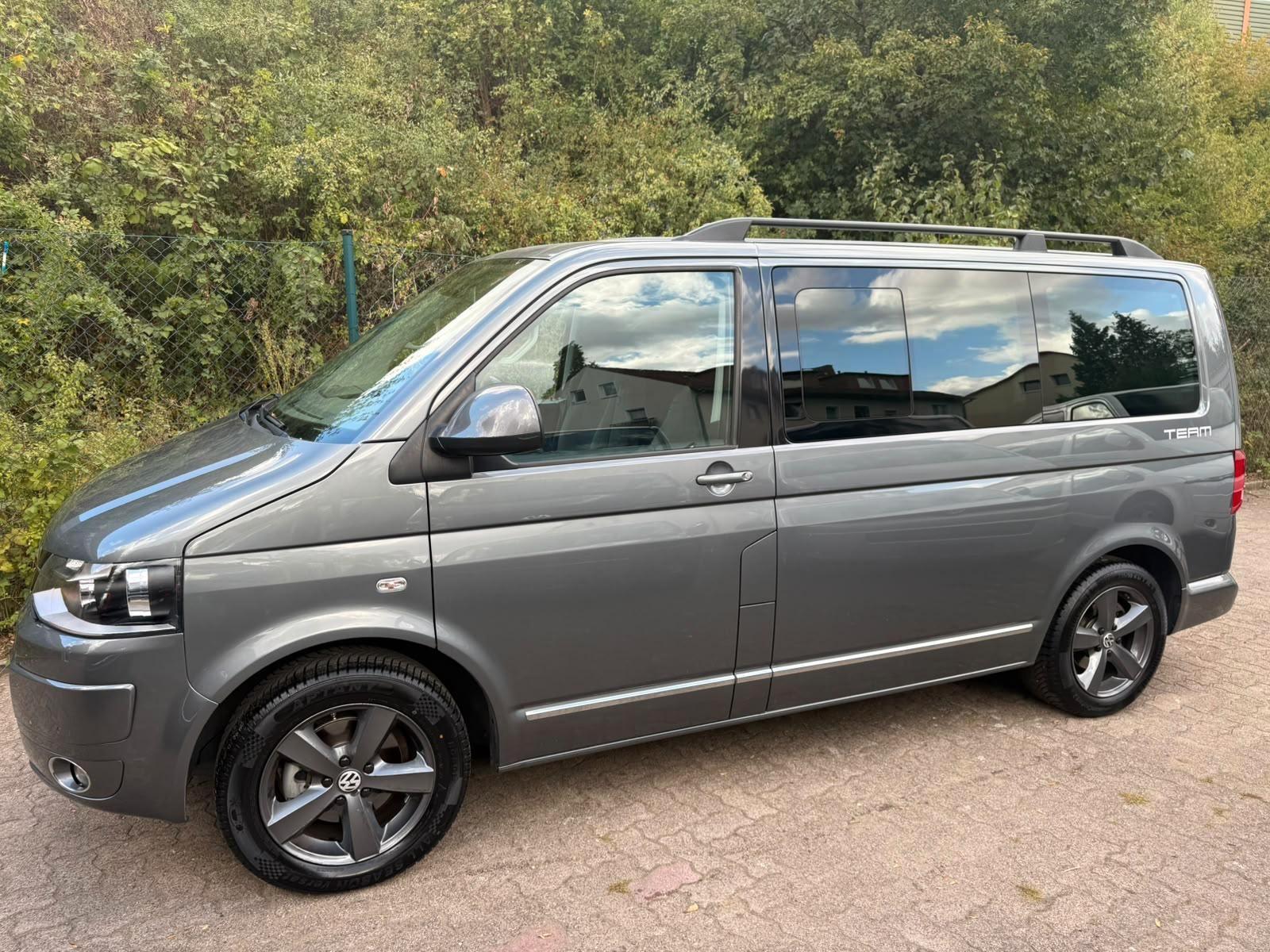 VOLKSWAGEN T5 MULTIVAN TEAM 2.0 TDI 140ch DSG - 7 PLACES - APPLE CARPLAY - CHAUFFAGE AUXILIAIRE - ATTELAGE - SIÈGES CHAUFFANTS